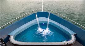 Du thuyền Rosy Lan Hạ 